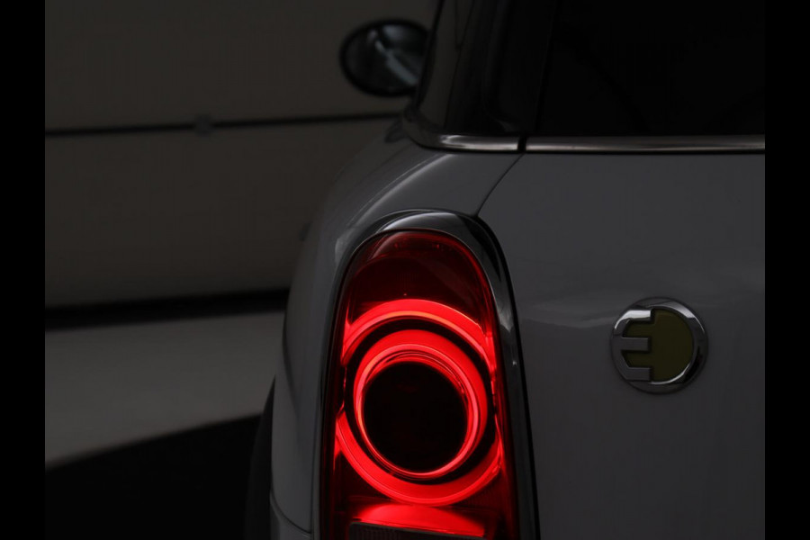 MINI Countryman 1.5 Cooper S E ALL4 Chili | SOH 85,5% | Half leder | Carplay | Navigatie | Full LED | Sportstoelen | Climate control | Keyless | Cruise control | PHEV | Plug In