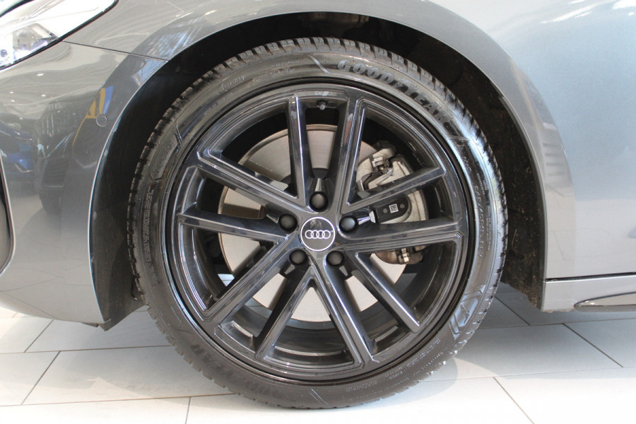 Audi A5 Limousine 2.0 e-hybrid quattro S edition | Trekhaak | Origineel NL |  Stoelverwarming | Elek. achterklep