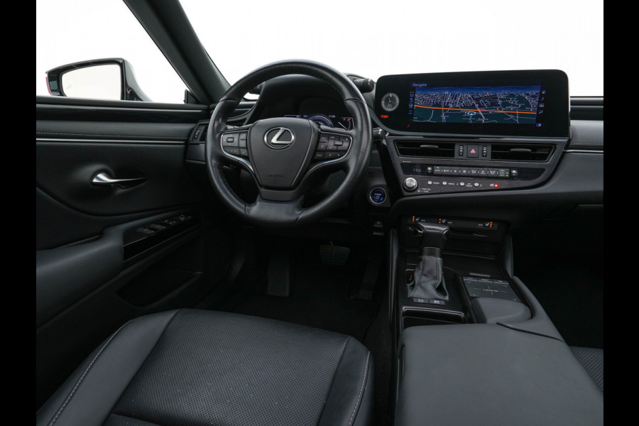 Lexus ES 300h Business Line (INCL-BTW) Aut. *PANO | LEATHER | FULL-LED | ADAPTIVE-CRUISE | BLINDSPOT | KEYLESS | CAMERA | HEATED-COMFORTSEATS | NAVI-FULLMAP | PRIVACY-GLASS | SHIFTPADDLES | ECC | PDC | 19''ALU*