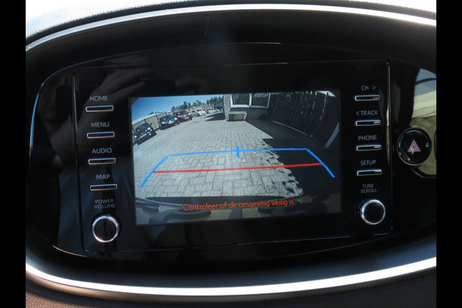 Toyota Aygo X 1.0 VVT-i MT Play 1e EIGENAAR | ORIGINEEL NEDERLANDS | ACHTERUITRIJCAMERA | ADAPTIVE CRUISE | DAB+ RADIO |
