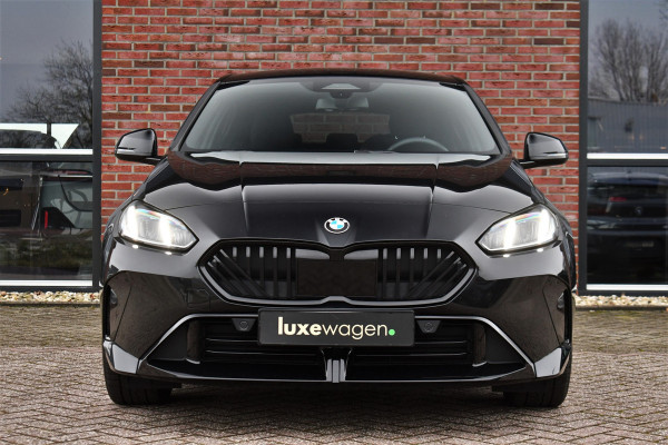 BMW 1-serie 120 M-Sport Pano ACC 360 HUD Shadowline 18inch