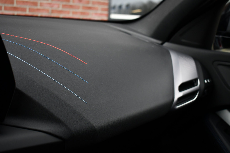 BMW 1-serie 120 M-Sport Pano ACC 360 HUD Shadowline 18inch