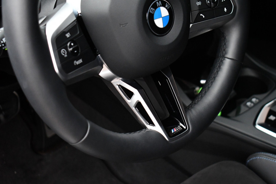 BMW 1-serie 120 M-Sport Pano ACC 360 HUD Shadowline 18inch