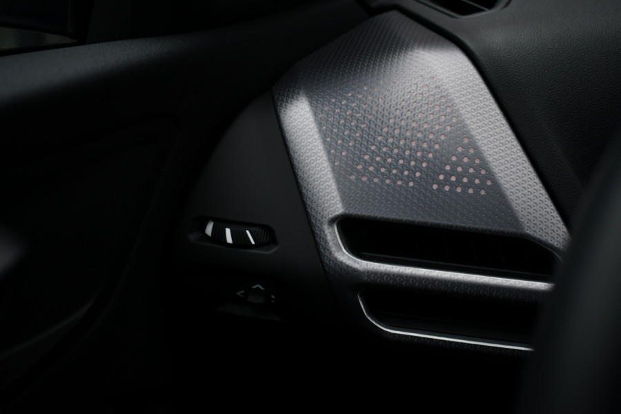 BMW 1-serie 120 M-Sport Pano ACC 360 HUD Shadowline 18inch
