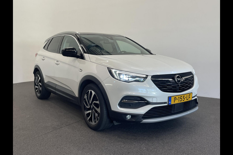 Opel Grandland X 1.2 Turbo Ultimate Trekhaak Leder Stoelventilatie Camera Navigatie Stoelverwarming Voor en Achter DENON Audio Cruise Control LED Koplampen Keyless Entry Stuurwielverwarming 19 Inch