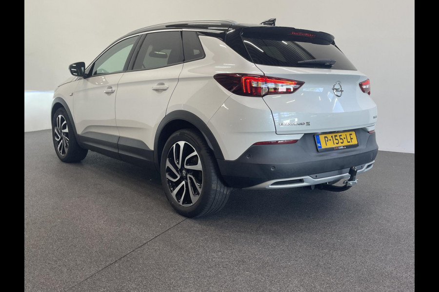 Opel Grandland X 1.2 Turbo Ultimate Trekhaak Leder Stoelventilatie Camera Navigatie Stoelverwarming Voor en Achter DENON Audio Cruise Control LED Koplampen Keyless Entry Stuurwielverwarming 19 Inch