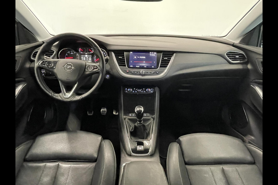 Opel Grandland X 1.2 Turbo Ultimate Trekhaak Leder Stoelventilatie Camera Navigatie Stoelverwarming Voor en Achter DENON Audio Cruise Control LED Koplampen Keyless Entry Stuurwielverwarming 19 Inch