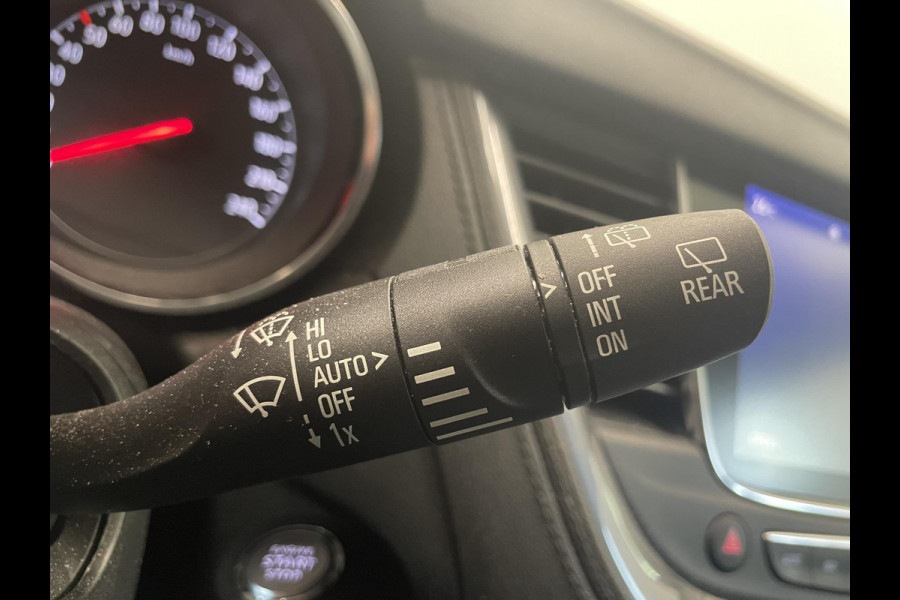 Opel Grandland X 1.2 Turbo Ultimate Trekhaak Leder Stoelventilatie Camera Navigatie Stoelverwarming Voor en Achter DENON Audio Cruise Control LED Koplampen Keyless Entry Stuurwielverwarming 19 Inch