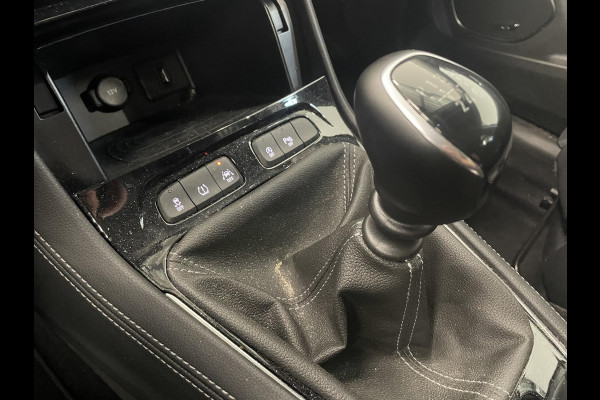 Opel Grandland X 1.2 Turbo Ultimate Trekhaak Leder Stoelventilatie Camera Navigatie Stoelverwarming Voor en Achter DENON Audio Cruise Control LED Koplampen Keyless Entry Stuurwielverwarming 19 Inch