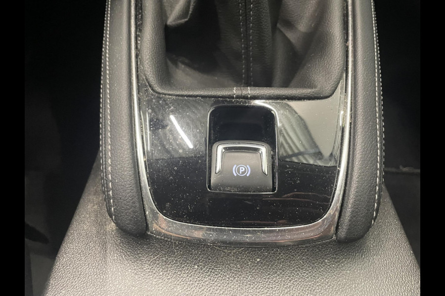Opel Grandland X 1.2 Turbo Ultimate Trekhaak Leder Stoelventilatie Camera Navigatie Stoelverwarming Voor en Achter DENON Audio Cruise Control LED Koplampen Keyless Entry Stuurwielverwarming 19 Inch