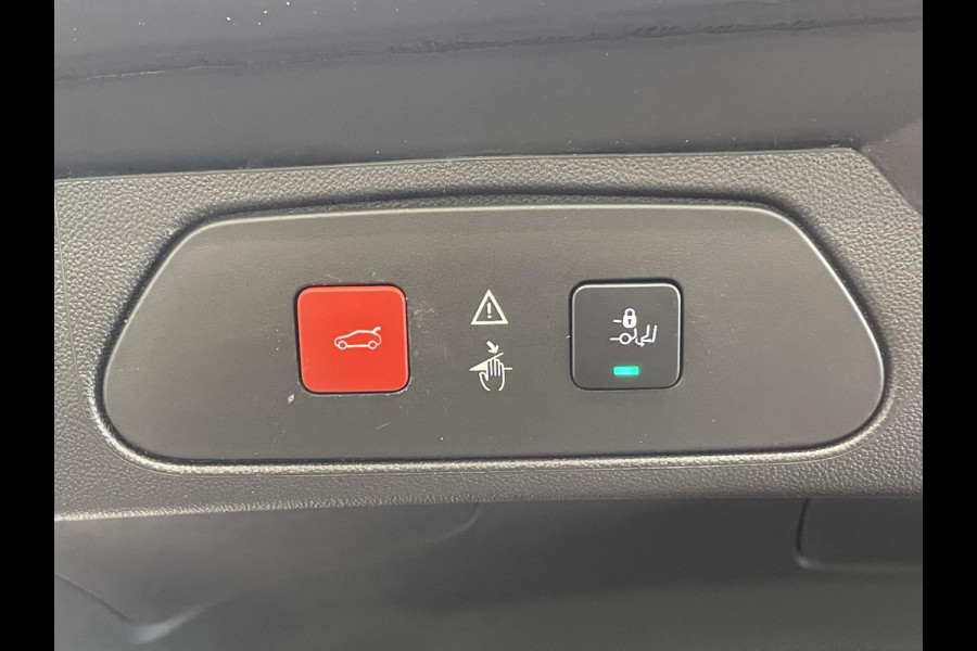 Opel Grandland X 1.2 Turbo Ultimate Trekhaak Leder Stoelventilatie Camera Navigatie Stoelverwarming Voor en Achter DENON Audio Cruise Control LED Koplampen Keyless Entry Stuurwielverwarming 19 Inch