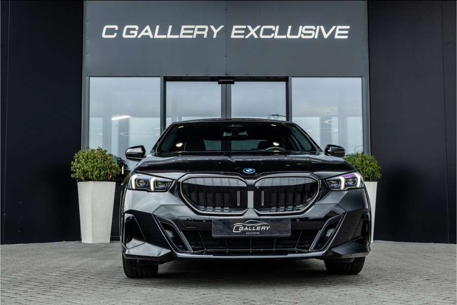 BMW 5 Serie 530e M Sport Edition - Panorama | H&K | Stoelkoeling | Memory