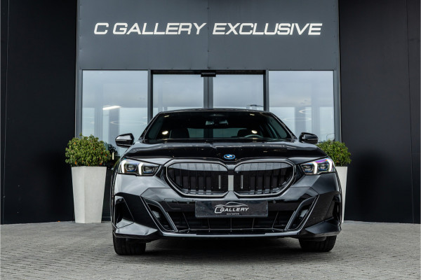 BMW 5 Serie 530e M Sport Edition - Panorama | H&K | Stoelkoeling | Memory