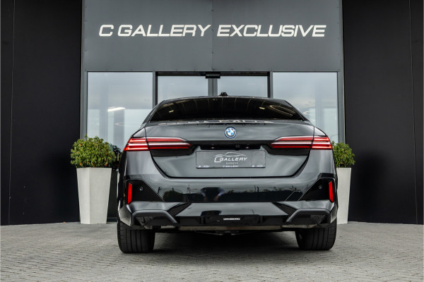 BMW 5 Serie 530e M Sport Edition - Panorama | H&K | Stoelkoeling | Memory
