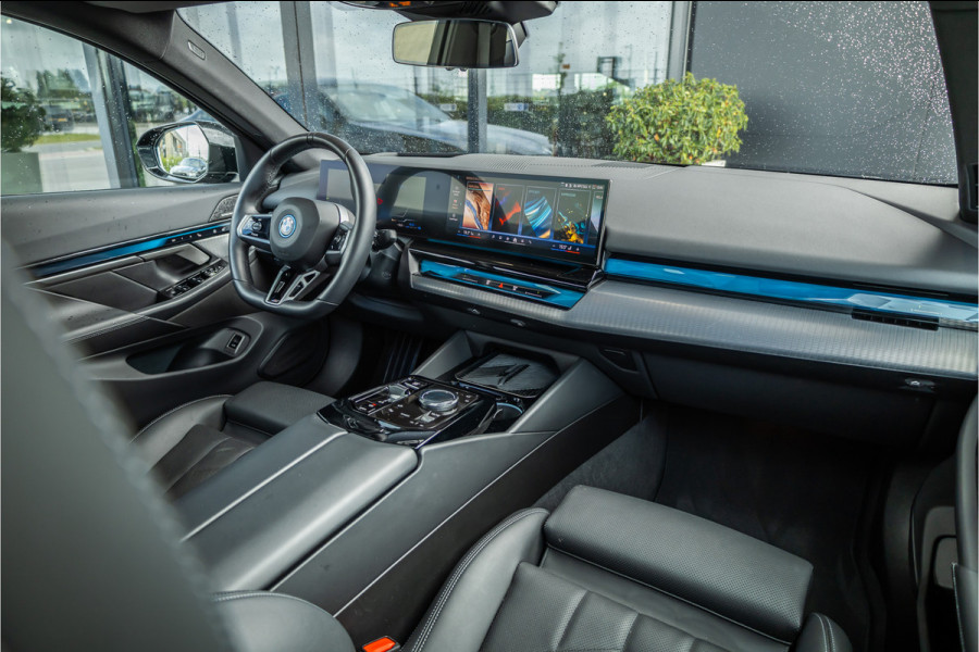 BMW 5 Serie 530e M Sport Edition - Panorama | H&K | Stoelkoeling | Memory