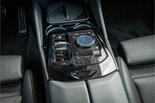 BMW 5 Serie 530e M Sport Edition - Panorama | H&K | Stoelkoeling | Memory