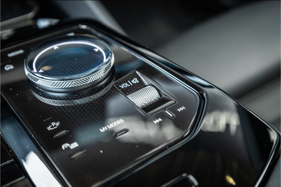 BMW 5 Serie 530e M Sport Edition - Panorama | H&K | Stoelkoeling | Memory