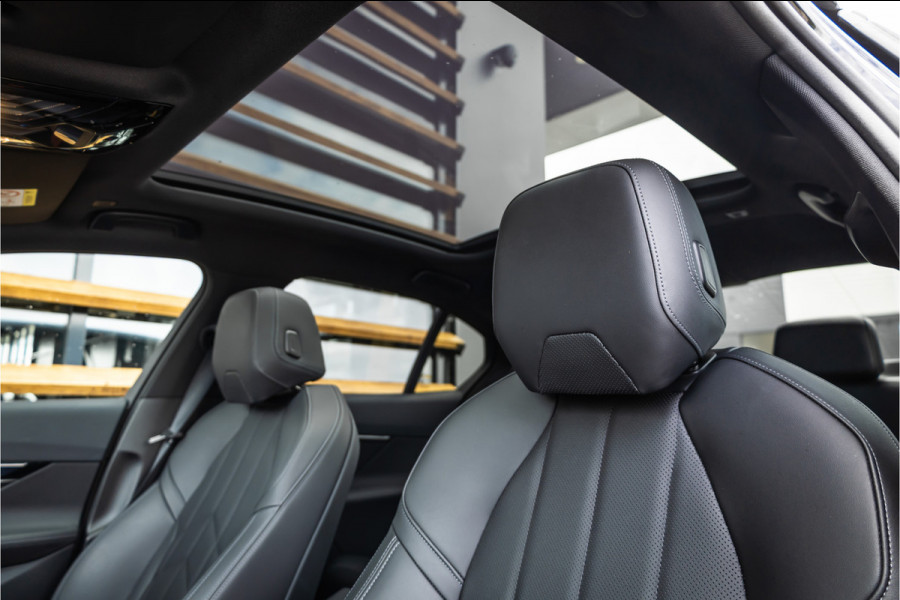 BMW 5 Serie 530e M Sport Edition - Panorama | H&K | Stoelkoeling | Memory