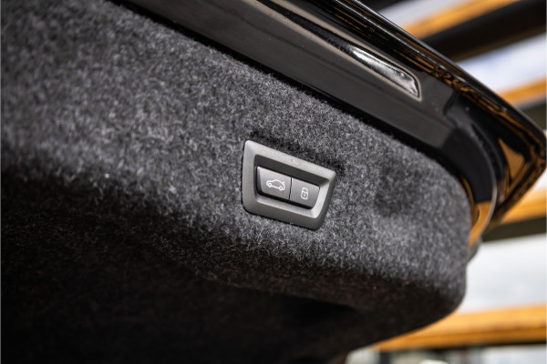 BMW 5 Serie 530e M Sport Edition - Panorama | H&K | Stoelkoeling | Memory