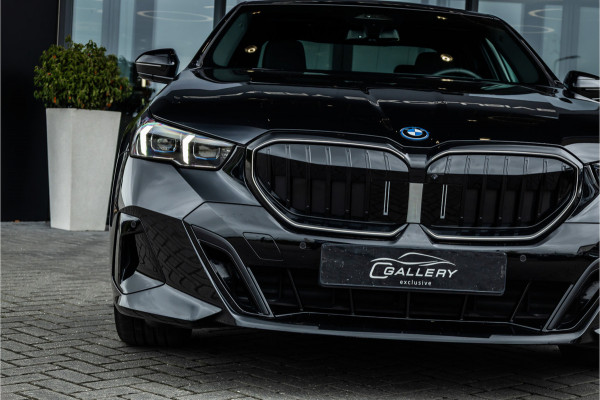 BMW 5 Serie 530e M Sport Edition - Panorama | H&K | Stoelkoeling | Memory