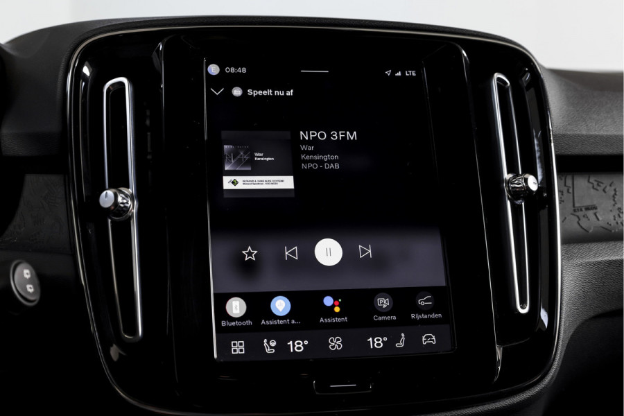 Volvo XC40 Recharge Plus 70 kWh Orig. NL | Dig. Cockpit | Adapt. Cruise | Stoel-+Stuurverw. | Elek. Klep | PDC | Camera | NAV+App. Connect | ECC | LM 19" |