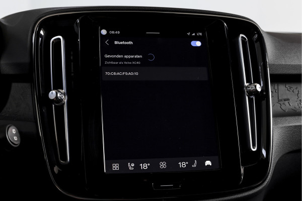 Volvo XC40 Recharge Plus 70 kWh Orig. NL | Dig. Cockpit | Adapt. Cruise | Stoel-+Stuurverw. | Elek. Klep | PDC | Camera | NAV+App. Connect | ECC | LM 19" |