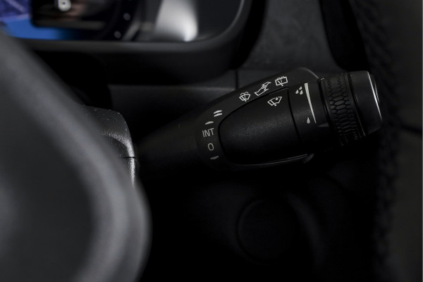 Volvo XC40 Recharge Plus 70 kWh Orig. NL | Dig. Cockpit | Adapt. Cruise | Stoel-+Stuurverw. | Elek. Klep | PDC | Camera | NAV+App. Connect | ECC | LM 19" |