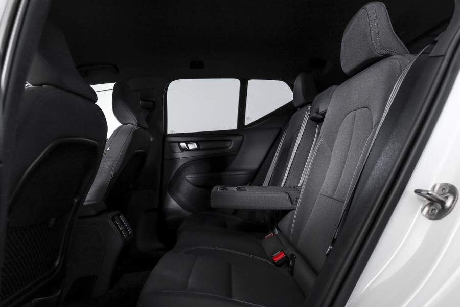 Volvo XC40 Recharge Plus 70 kWh Orig. NL | Dig. Cockpit | Adapt. Cruise | Stoel-+Stuurverw. | Elek. Klep | PDC | Camera | NAV+App. Connect | ECC | LM 19" |