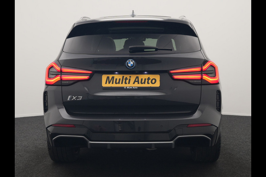 BMW iX3 M Sport 80 kWh 286pk Dealer O.H. | Trekhaak Af Fabriek | Panodak | Head Up | Adaptive Cruise | 360 Camera | Harman / Kardon | Lederen Sportstoelen Memory & Verwarmd | Laser LED | Stuur Verwarmd | Keyless | Blis | Sfeerverlichting | 20"L.M |