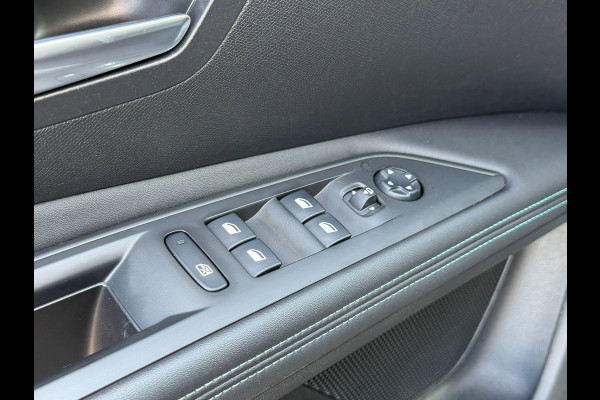 Peugeot 3008 1.6 HYbrid 225 Allure