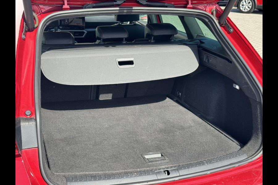 Seat Leon Sportstourer 1.5 TSI FR Business Intense NL-AUTO | TREKHAAK | CARPLAY