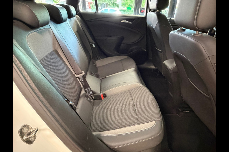 Opel Astra Sports Tourer 1.2 Design & Tech AIRCO APPLE CARPLAY PDC START/STOP CRUISE