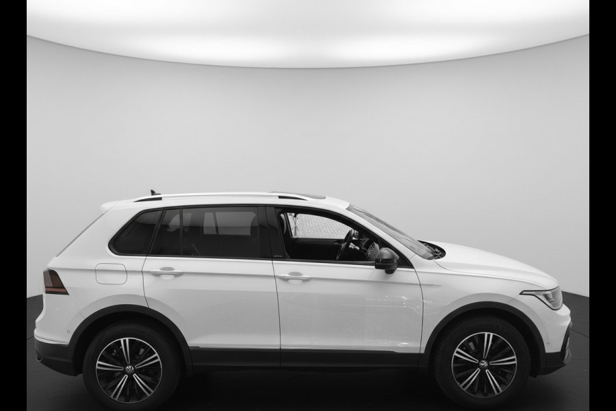 Volkswagen Tiguan e-Hybrid 245PK DSG LIFE VIRTUAL/PANORAMADAK/TREKHAAK/HEAD-UP