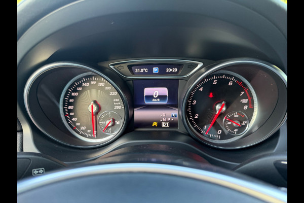 Mercedes-Benz CLA-Klasse 180 AUTOMAAT, Origineel NL auto, AMG styling Night edition, achteruitrijcamera, stoelverwarming