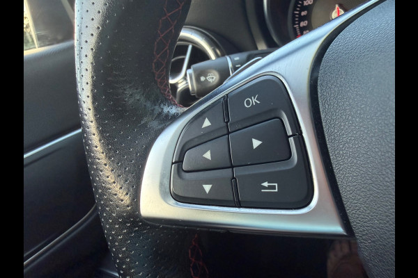Mercedes-Benz CLA-Klasse 180 AUTOMAAT, Origineel NL auto, AMG styling Night edition, achteruitrijcamera, stoelverwarming