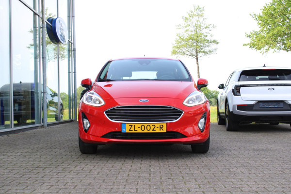 Ford Fiesta 1.0 EcoBoost Titanium | Stoel + Stuurverwarming | Climate Control | Camera | Navigatie | Parkeersensoren | Lichtmetalen Velgen | Dodehoeksensoren