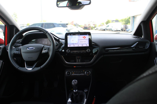 Ford Fiesta 1.0 EcoBoost Titanium | Stoel + Stuurverwarming | Climate Control | Camera | Navigatie | Parkeersensoren | Lichtmetalen Velgen | Dodehoeksensoren