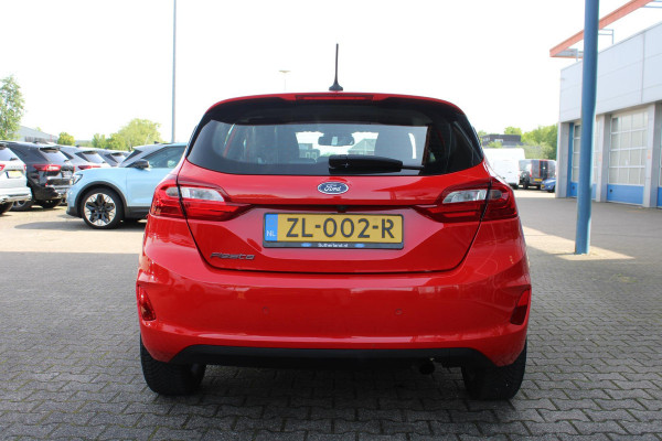 Ford Fiesta 1.0 EcoBoost Titanium | Stoel + Stuurverwarming | Climate Control | Camera | Navigatie | Parkeersensoren | Lichtmetalen Velgen | Dodehoeksensoren