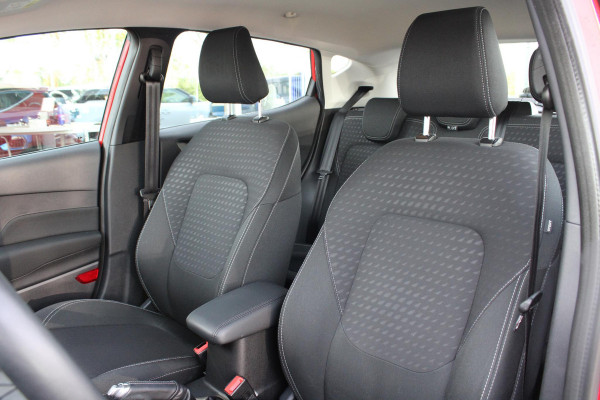 Ford Fiesta 1.0 EcoBoost Titanium | Stoel + Stuurverwarming | Climate Control | Camera | Navigatie | Parkeersensoren | Lichtmetalen Velgen | Dodehoeksensoren