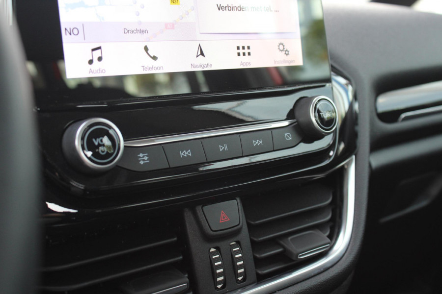 Ford Fiesta 1.0 EcoBoost Titanium | Stoel + Stuurverwarming | Climate Control | Camera | Navigatie | Parkeersensoren | Lichtmetalen Velgen | Dodehoeksensoren