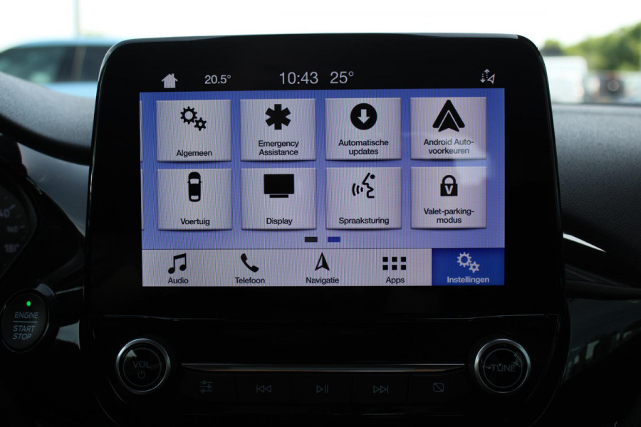 Ford Fiesta 1.0 EcoBoost Titanium | Stoel + Stuurverwarming | Climate Control | Camera | Navigatie | Parkeersensoren | Lichtmetalen Velgen | Dodehoeksensoren