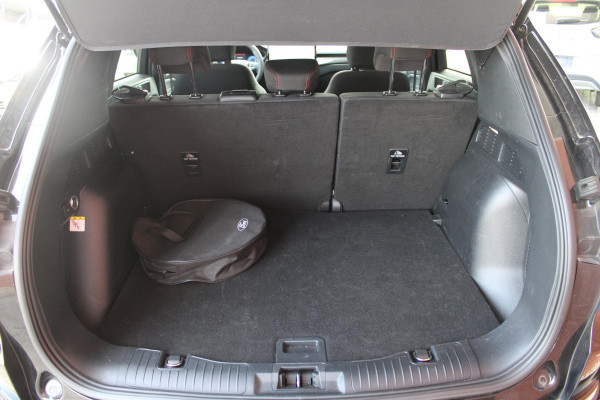 Ford Kuga 2.5 PHEV ST-Line | Wegklapbare Trekhaak | Winterpack | Camera | Climate Control | Cruise Control | Privacy Glass