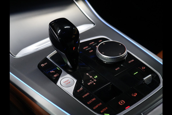 BMW X5 xDrive45e M Sport [LUCHTVERING, SCHUIFKANTELDAK, APPLE CARPLAY, MEMORY SEATS, CAMERA, ADAPTIVE CRUISE, STOELVERWARMING, ELEK. ACHTERKLEP,  NAVIGATIE, NIEUWSTAAT]