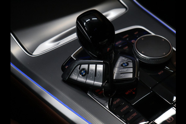 BMW X5 xDrive45e M Sport [LUCHTVERING, SCHUIFKANTELDAK, APPLE CARPLAY, MEMORY SEATS, CAMERA, ADAPTIVE CRUISE, STOELVERWARMING, ELEK. ACHTERKLEP,  NAVIGATIE, NIEUWSTAAT]