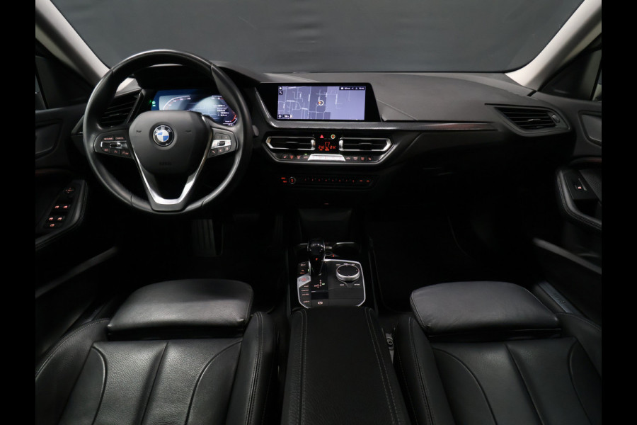 BMW 2 Serie Gran Coupé 218i High Executive [STOELVERWARMING, CAMERA, PDC V+A, CRUISE CONTROL, VOL LEDER, NAVIGATIE, NIEUWSTAAT]