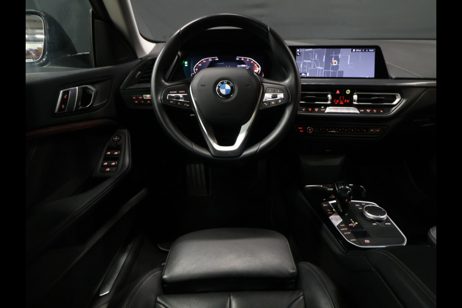 BMW 2 Serie Gran Coupé 218i High Executive [STOELVERWARMING, CAMERA, PDC V+A, CRUISE CONTROL, VOL LEDER, NAVIGATIE, NIEUWSTAAT]