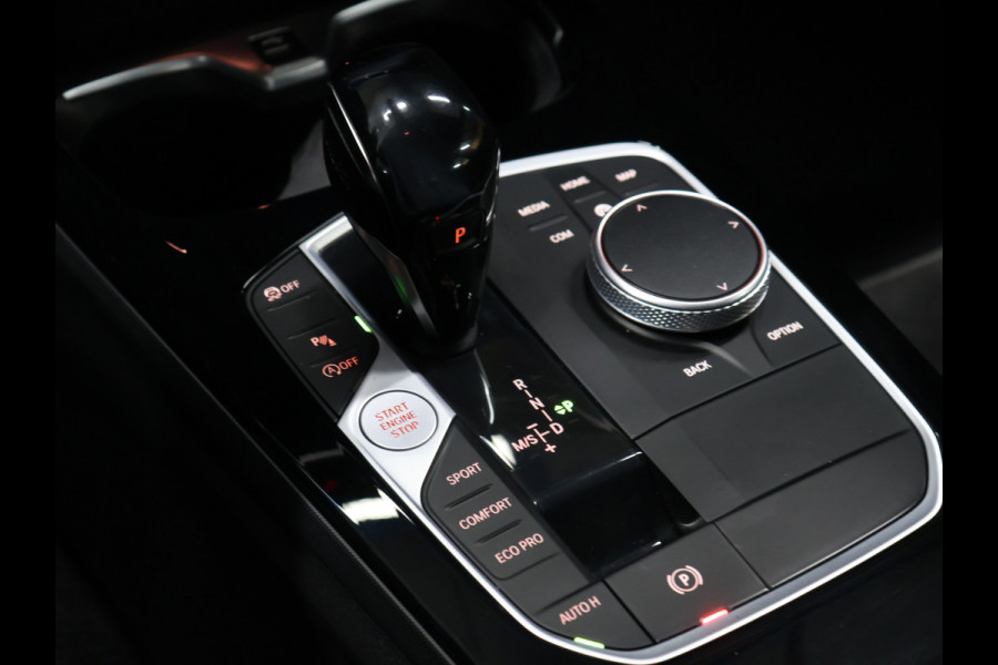 BMW 2 Serie Gran Coupé 218i High Executive [STOELVERWARMING, CAMERA, PDC V+A, CRUISE CONTROL, VOL LEDER, NAVIGATIE, NIEUWSTAAT]