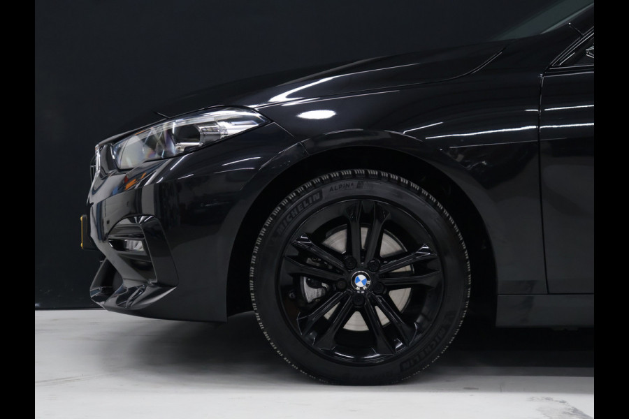 BMW 2 Serie Gran Coupé 218i High Executive [STOELVERWARMING, CAMERA, PDC V+A, CRUISE CONTROL, VOL LEDER, NAVIGATIE, NIEUWSTAAT]