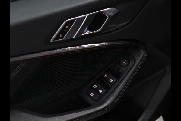 BMW 2 Serie Gran Coupé 218i High Executive [STOELVERWARMING, CAMERA, PDC V+A, CRUISE CONTROL, VOL LEDER, NAVIGATIE, NIEUWSTAAT]