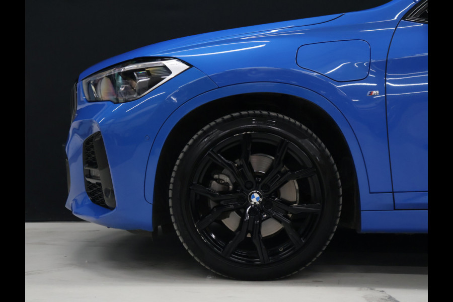 BMW X1 xDrive25e M Sport [HEAD-UP, MEMORY SEATS, APPLE CARPLAY, CAMERA, ELEK ACHTERKLEP,  CRUISE CONTROL, VOL LEDER, NAVIGATIE, NIEUWSTAAT]
